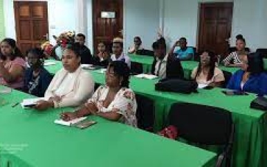 Kick-off trainingen capaciteitsversterking Caricom Youth Ambassadors en Jeugdofficiers