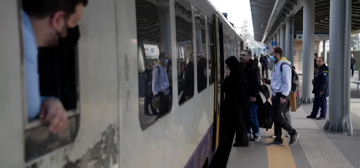 Drie weken na dodelijke treinramp rijden er weer treinen in Griekenland