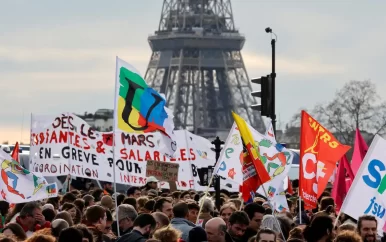 UPDATE: Franse protesten en rellen om pensioenplannen: dit is er aan de hand