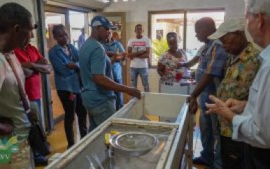 LVV verzorgt training voor imkers in Coronie