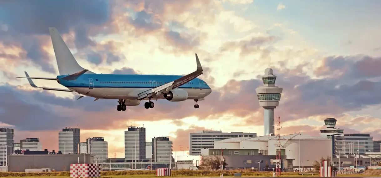 KLM en kabinet ruziën in rechtszaal over krimp Schiphol