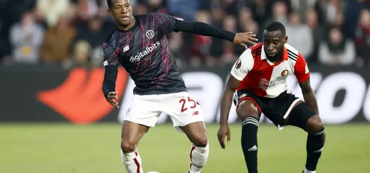 Wijnaldum waardeert respect van Feyenoord-fans op ‘pijnlijke’ avond in De Kuip