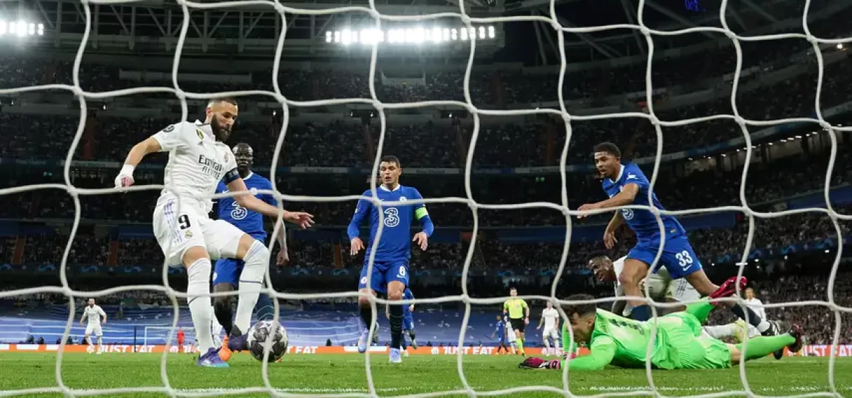 Benzema en supersub Asensio delen met Real eerste klap uit aan Chelsea in CL