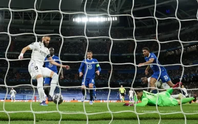 Benzema en supersub Asensio delen met Real eerste klap uit aan Chelsea in CL