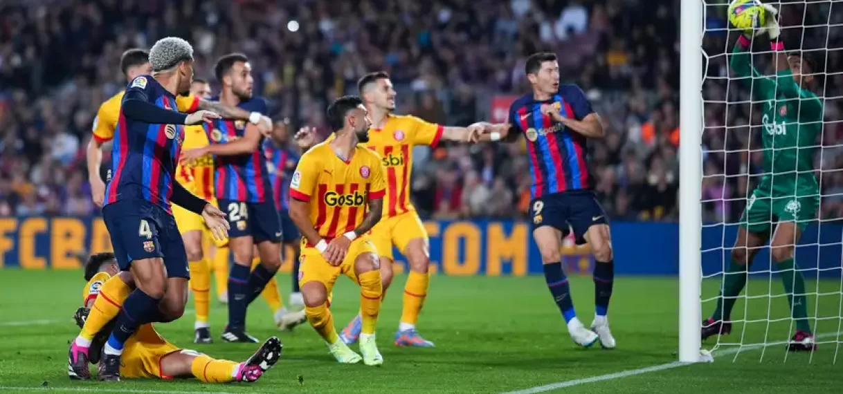 Barcelona bijt zich stuk op Girona en loopt ‘slechts’ een punt uit op Real Madrid