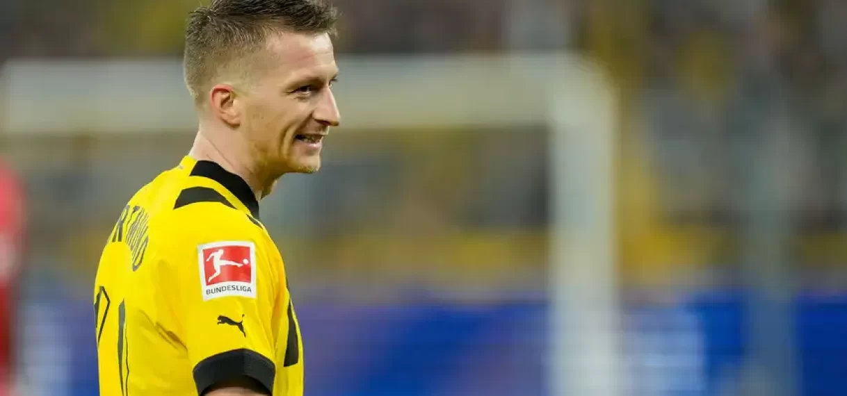 Clubicoon Reus (33) verlengt contract en gaat twaalfde seizoen bij Dortmund in