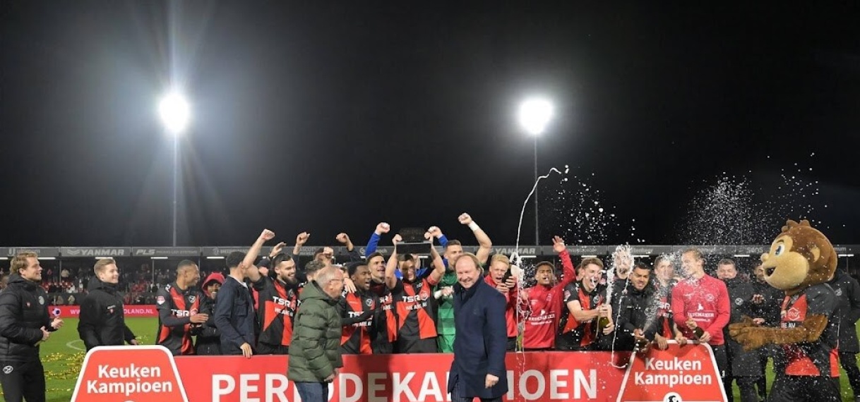 Almere City pakt door zege op Jong FC Utrecht derde periodetitel