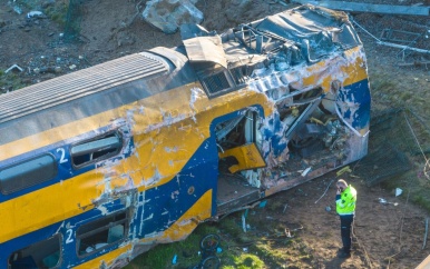 Treinongeluk Voorschoten: 1 dode en 19 gewonden