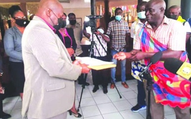 Toekennen concessie Palmeras schending Saamaka-vonnis’