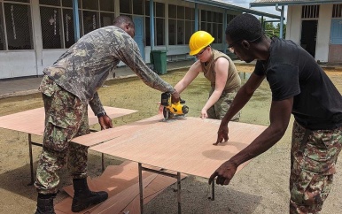 South Dakota National Guard renoveert drie scholen in Suriname