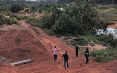 Illegalen verwijderd uit goudconcessie NV Grassalco