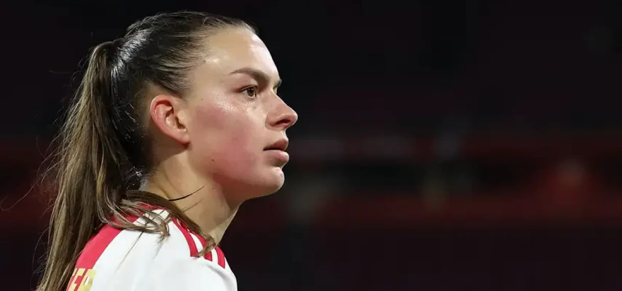 Ajax Vrouwen pakt koppositie door zege bij Fortuna en legt druk bij FC Twente