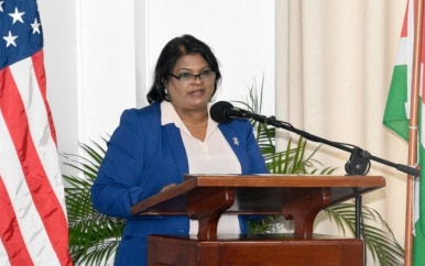 Minister Mathoera: “Meer prioriteit geven aan Women Peace and Security agenda”