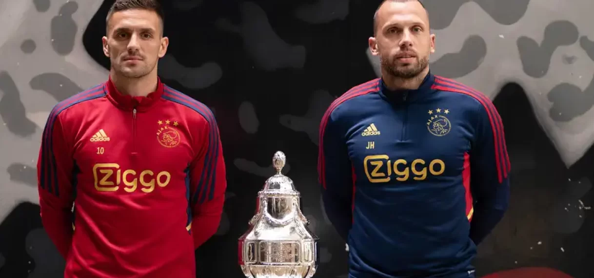 Heitinga keek eerste kwartier PSV-Ajax vijf keer terug