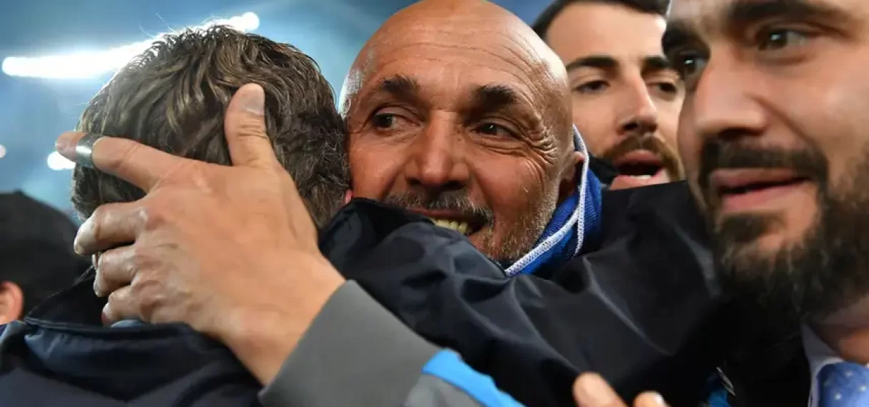 Titel met Napoli doet coach Spalletti veel: ‘Maradona’s aanwezigheid is voelbaar’