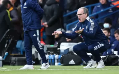 Excentrieke Bielsa moet Uruguay na teleurstellend WK weer aan succes helpen