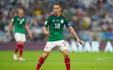 Recordinternational en voormalig PSV’er Guardado (36) stopt definitief bij Mexico