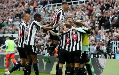 Newcastle zet grote stap richting Champions League door ruime zege op Brighton