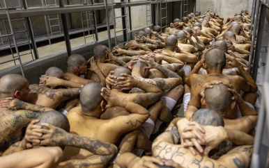 Zeker 153 gevangenen gestorven in megagevangenissen El Salvador