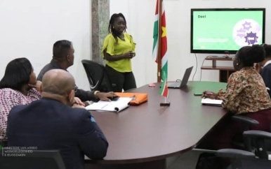 AWJ en I-Speak streven naar actieve jeugdparticipatie in Suriname