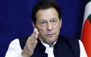 Pakistaanse oud-premier Khan aangehouden voor corruptie