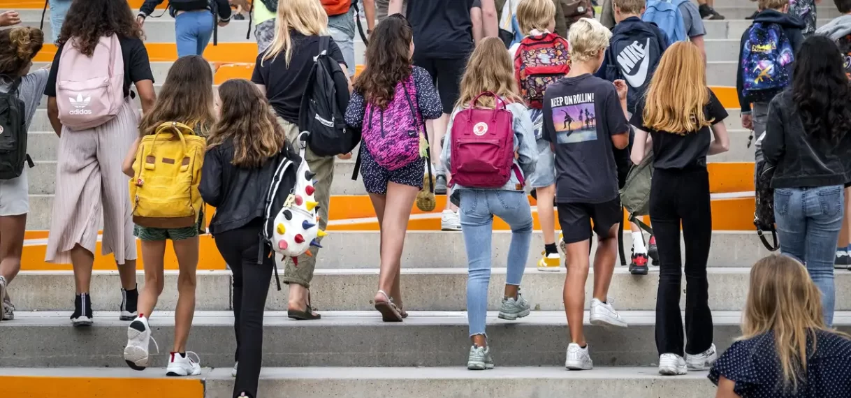 UPDATE: Opnieuw school dicht na online dreiging, bijna 20 Amsterdamse scholen bedreigd