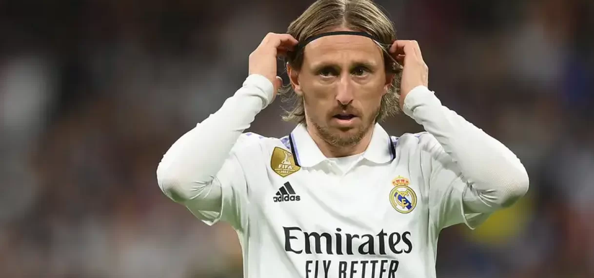 Modric weerstaat Saoedische miljoenen en gaat voor twaalfde jaar bij Real