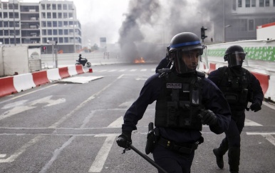 UPDATE: Structureel politiegeweld in de Franse banlieues, ‘situatie is zorgwekkend’