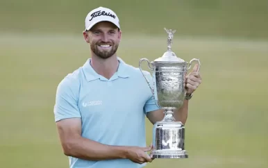 Golfer Clark stunt op US Open met briefje van zijn overleden moeder op zak