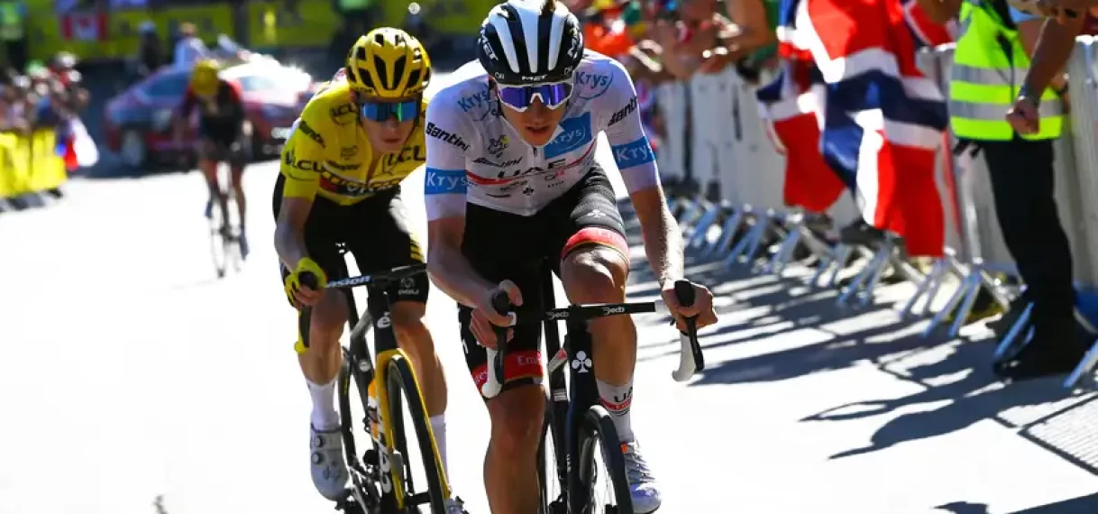 Tour de France-kijker krijgt gesprekken tussen renner en ploegleiding te horen