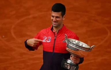 Djokovic geniet van 23e Grand Slam-titel: ‘Maar wil mezelf niet de GOAT noemen’