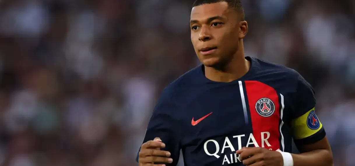 Mbappé vindt dat spelers direct van het veld moeten stappen bij racism