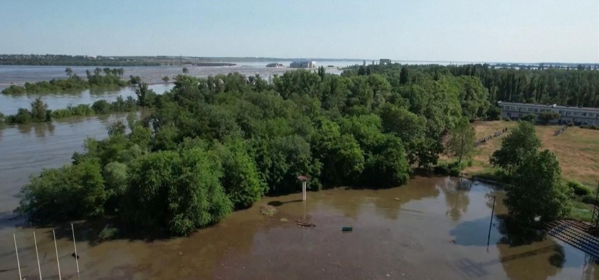 UPDATE: Vervuild drinkwater, afval en gif: damdoorbraak kan leiden tot ecologische ramp