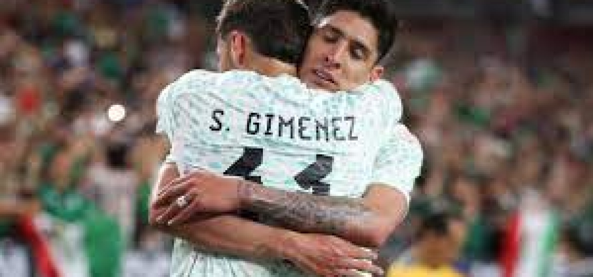 Mexico mede dankzij treffer van Feyenoorder Giménez naar kwartfinales Gold Cup