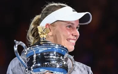 Wozniacki, voormalig nummer 1 van de wereld, kondigt terugkeer naar tennis aan.