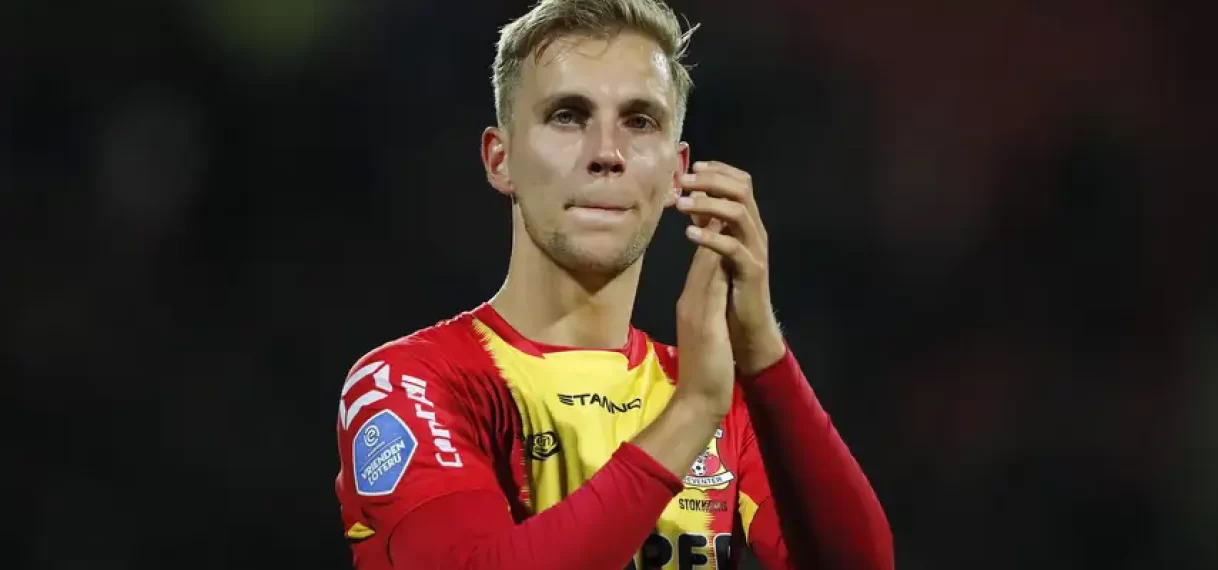 Go Ahead Eagles-spits Stokkers enkele maanden aan de kant met oogklachten