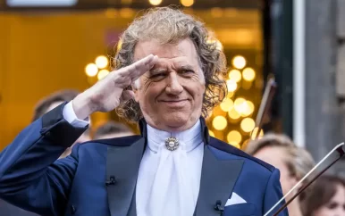 André Rieu speelt Wilhelmus bij Grand Prix van Nederland in Zandvoort