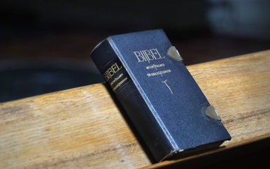 Zweden geeft toestemming voor verbranden bijbel en thora, Israël woedend