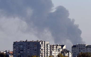 Drie doden bij raketaanval op appartementencomplex Lviv