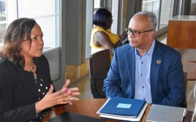 Minister Ramdin kondigt intentie aan om CAF-lid te worden