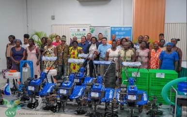 Boeren en verwerkers ontvangen landbouw- en voedselverwerkingsmachines
