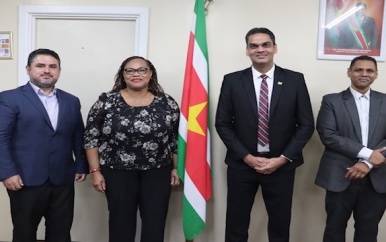 Nieuwe PAHO/WHO-vertegenwoordiger wil nauw samenwerken