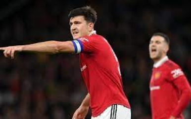 Ten Hag neemt teleurgestelde Maguire aanvoerdersband af bij Manchester United