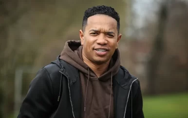 Emanuelson keert na twaalf jaar terug bij Ajax als assistent van beloftenploeg