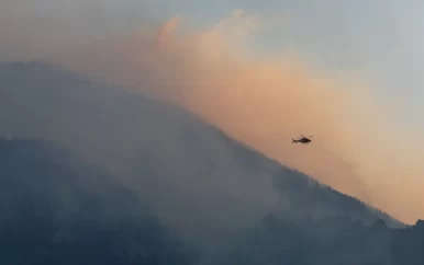 Grote bosbrand in toeristisch gebied Zwitserland: tweehonderd evacuaties