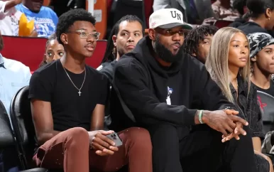 LeBron James dankbaar voor steun na hartstilstand zoon Bronny: ‘Het gaat goed’