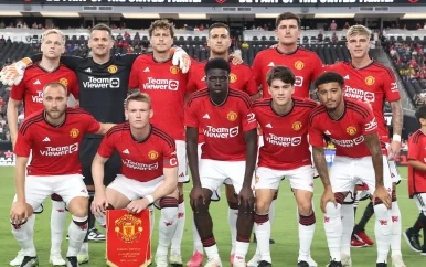 Manchester United sluit nieuwe megadeal van ruim 1 miljard euro met adidas