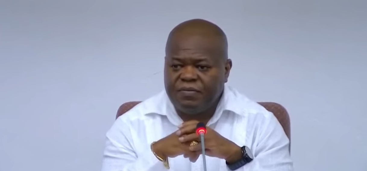 DNA-voorzitter Bee roept jongeren op terug te gaan naar basis van respect