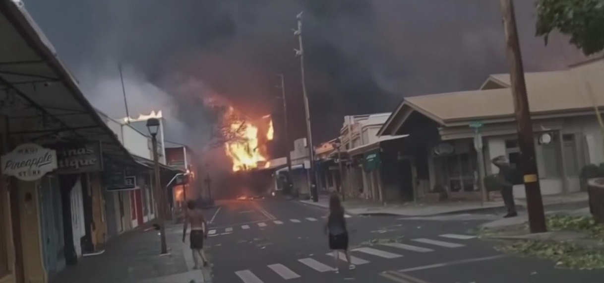 Hawaïaans vakantieparadijs Maui staat in brand: zeker 36 doden