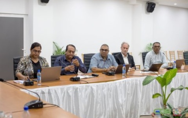 Groeicijfers en plan schuldenaanpak FAI gepresenteerd aan president